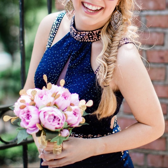 Prom Dress - Picture 2 of 5